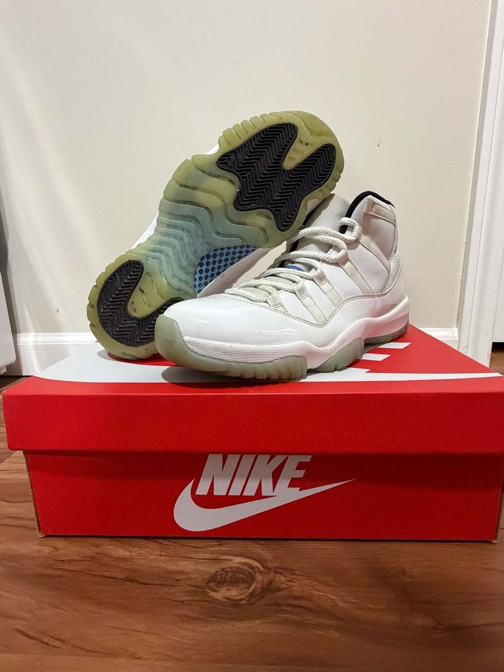 Air Jordan 11 Retro 'Legend Blue' White Sneakers 2014 Size 9